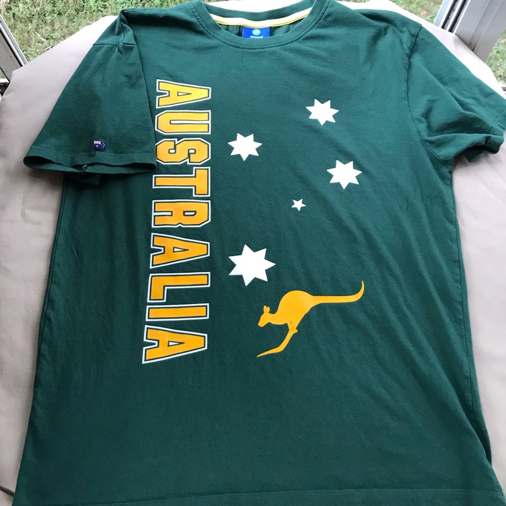 Australia T-Shirt green with Kangaroo Large